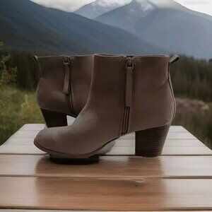 Faux Suede Mid Ankle Booties Size 10  Stacked Heel Taupe Tan Brown Zipper